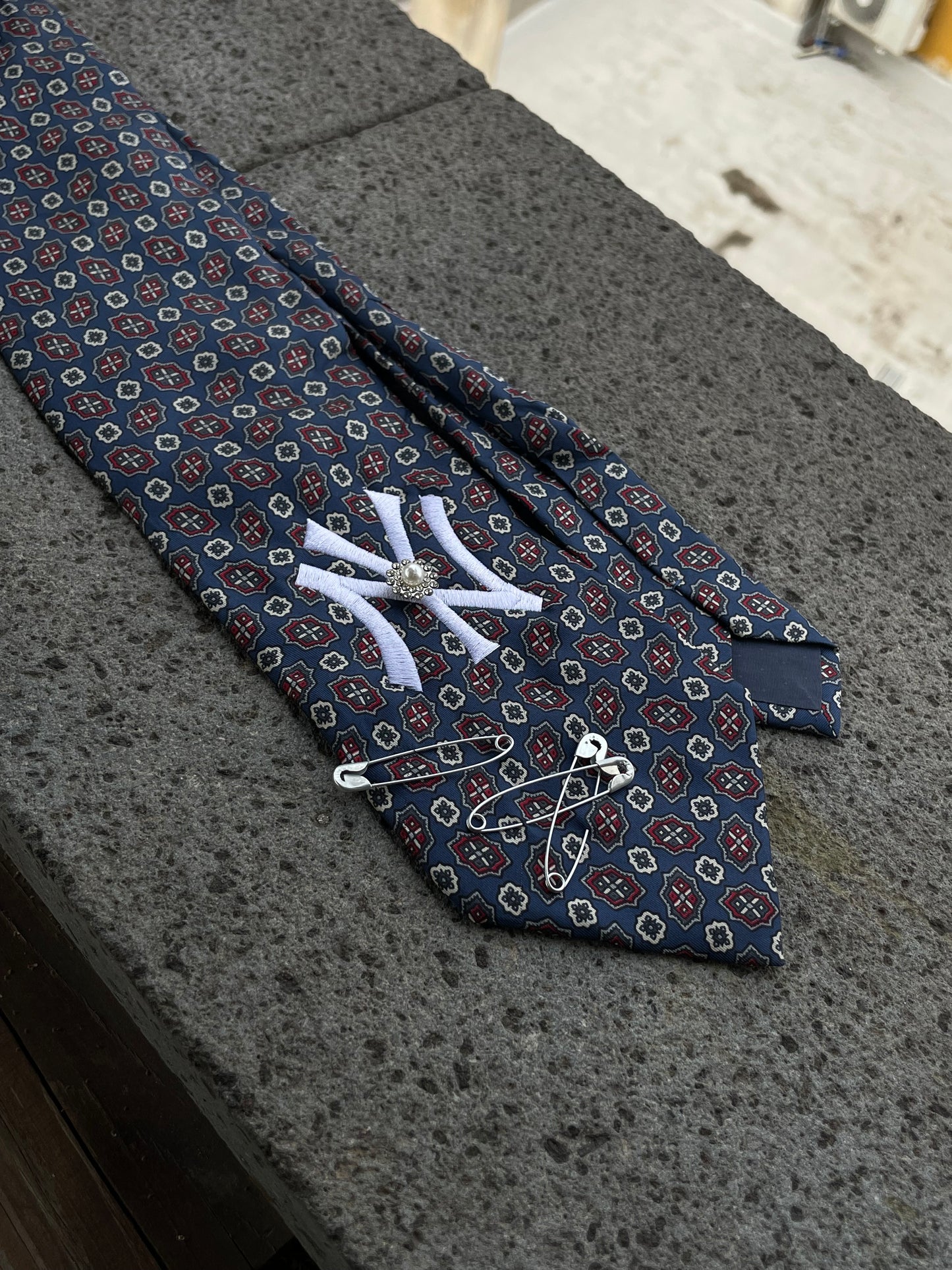 Cravatta Classic blu vintage pattern - Yankees custom Goonite Studio