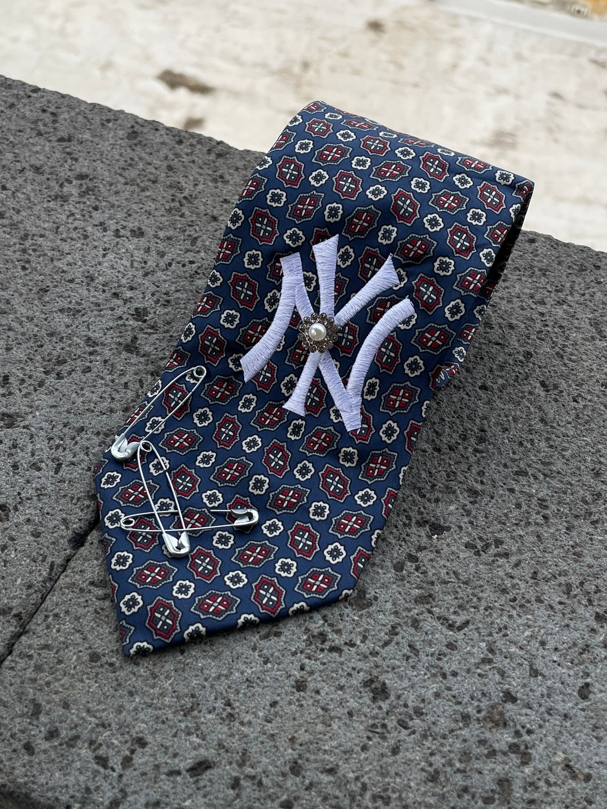Cravatta Classic blu vintage pattern - Yankees custom Goonite Studio
