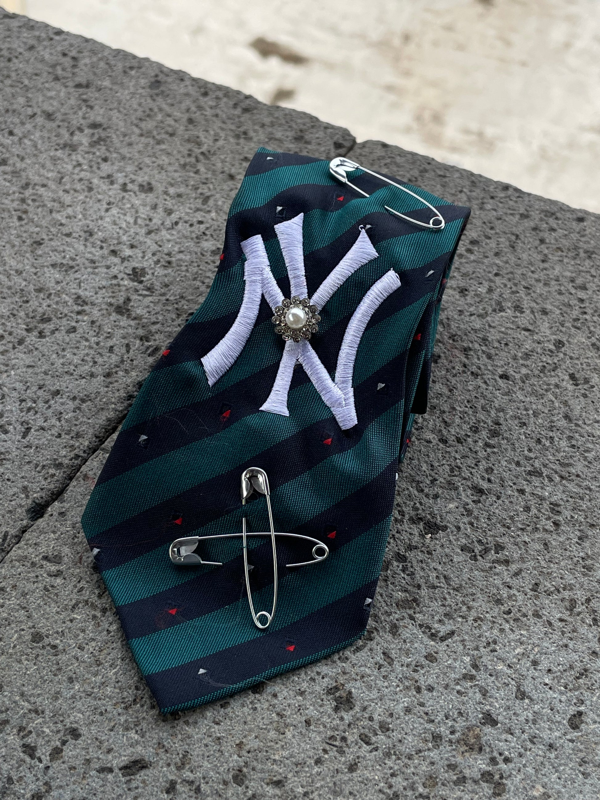 Cravatta Classic blu a righe - Yankees custom Goonite Studio